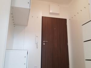 Pronájem bytu 2+kk, Praha - Dolní Měcholupy, Kryšpínova, 60 m2