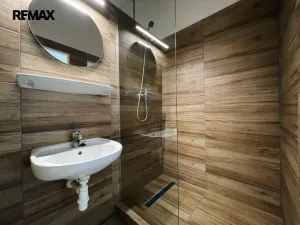 Pronájem kanceláře, Lety, 100 m2