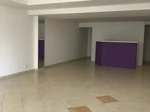 Prodej obchodního prostoru, Karlovy Vary, Zámecký vrch, 42 m2