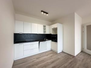 Pronájem bytu 3+kk, Praha - Dolní Měcholupy, Kardausova, 98 m2