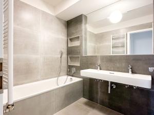 Pronájem bytu 3+kk, Praha - Dolní Měcholupy, Kardausova, 98 m2