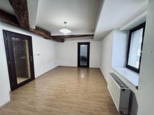 Pronájem bytu 2+kk, Chrudim - Chrudim I, Resselovo náměstí, 42 m2