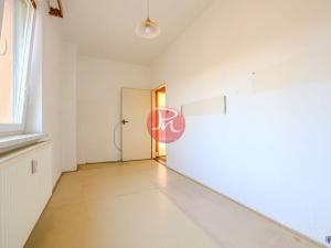 Prodej bytu 3+1, Opava, Vojanova, 63 m2