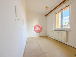 Prodej bytu 3+1, Opava, Vojanova, 63 m2