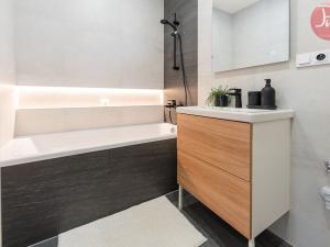 Prodej bytu 3+kk, Ostrava, Podroužkova, 70 m2