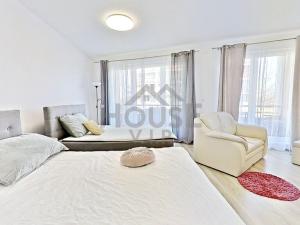 Pronájem bytu 1+kk, Praha - Zličín, Sazovická, 43 m2