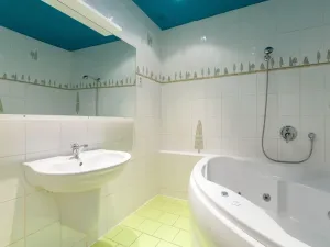 Pronájem bytu 3+kk, Praha - Petrovice, Rezlerova, 67 m2