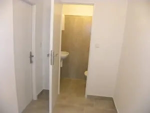 Pronájem obchodního prostoru, Jihlava, Telečská, 70 m2