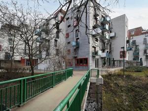 Pronájem bytu 1+kk, Praha - Vršovice, Vršovická, 46 m2