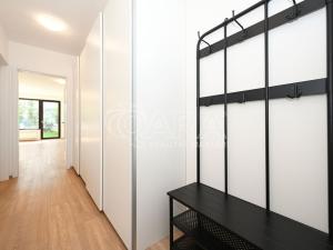 Pronájem bytu 1+kk, Praha - Dolní Chabry, Poštova, 47 m2