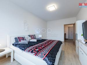 Prodej bytu 2+kk, Ostrov, Severní, 53 m2