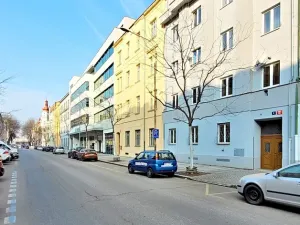 Pronájem bytu 2+kk, Praha - Karlín, Šaldova, 51 m2