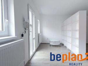 Pronájem bytu 1+kk, Praha - Řeporyje, Všerubská, 50 m2