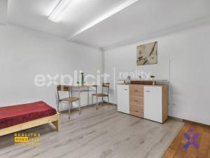 Pronájem bytu 1+kk, Zlín - Prštné, L. Váchy, 26 m2