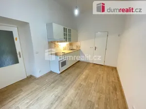 Pronájem bytu 2+kk, Praha - Smíchov, Drtinova, 41 m2