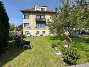Prodej komerční nemovitosti, Praha - Strašnice, U krbu, 235 m2