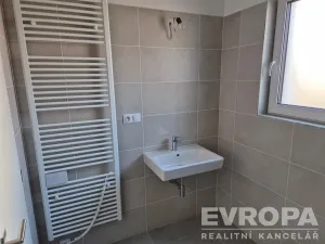 Prodej rodinného domu, Knovíz, Na Hrudném, 147 m2