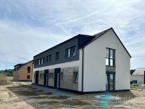 Prodej bytu 4+kk, Vráto, 101 m2