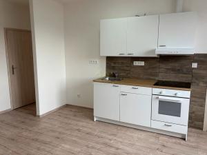 Pronájem bytu 1+kk, Radnice, náměstí Kašpara Šternberka, 38 m2