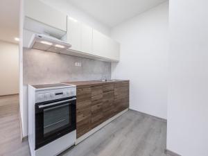 Pronájem bytu 2+kk, Praha - Bohnice, Poznaňská, 43 m2