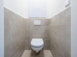 Pronájem bytu 2+kk, Praha - Bohnice, Poznaňská, 43 m2