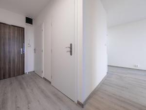 Pronájem bytu 2+kk, Praha - Bohnice, Poznaňská, 43 m2