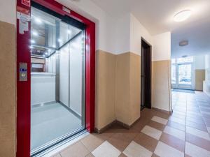 Pronájem bytu 2+kk, Praha - Bohnice, Poznaňská, 43 m2