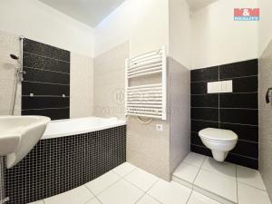 Prodej bytu 4+1, Karlovy Vary - Drahovice, Lidická, 85 m2