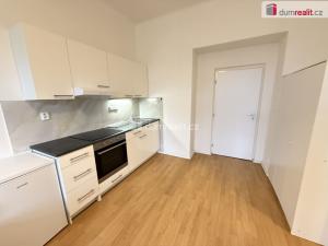 Pronájem bytu 2+kk, Praha - Smíchov, Na Skalce, 40 m2