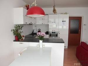 Prodej bytu 3+kk, Jesenice, V Roháči I., 64 m2