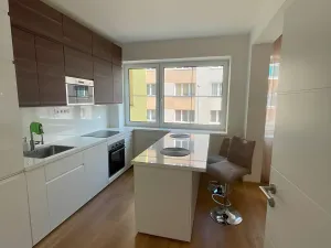 Pronájem bytu 2+kk, Praha - Michle, Pobočná, 61 m2