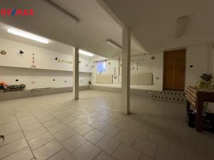 Prodej komerční nemovitosti, Kunovice, Osvobození, 3040 m2