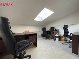 Prodej komerční nemovitosti, Kunovice, Osvobození, 3040 m2