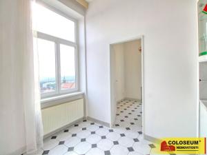 Pronájem bytu 3+1, Znojmo, náměstí Republiky, 96 m2