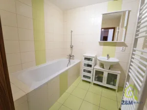 Prodej bytu 3+1, Karlovy Vary, Spálená, 80 m2