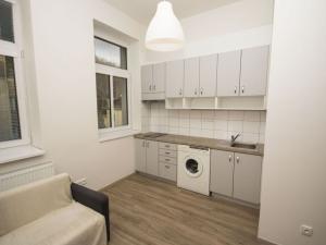 Pronájem bytu 1+kk, Praha - Smíchov, Radlická, 21 m2