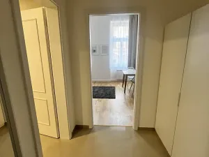 Pronájem bytu 1+kk, Praha - Vinohrady, Varšavská, 28 m2