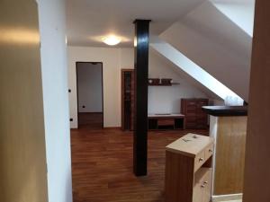 Pronájem bytu 2+kk, Praha - Čakovice, Cukrovarská, 54 m2