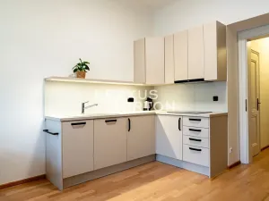 Pronájem bytu 2+kk, Praha - Vršovice, Tolstého, 44 m2