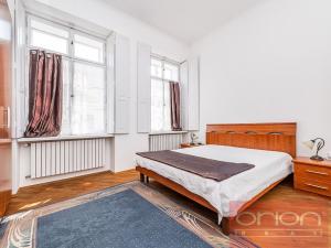 Pronájem bytu 3+1, Praha - Malá Strana, Sněmovní, 85 m2