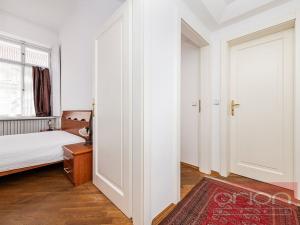Pronájem bytu 3+1, Praha - Malá Strana, Sněmovní, 85 m2