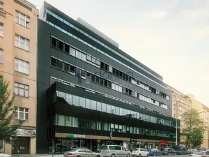Pronájem kanceláře, Praha - Karlín, Sokolovská, 635 m2