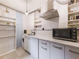 Prodej apartmánu, Praha - Bubeneč, Sochařská, 22 m2