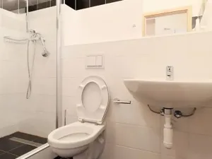 Pronájem bytu 1+kk, Praha - Smíchov, Křížová, 24 m2