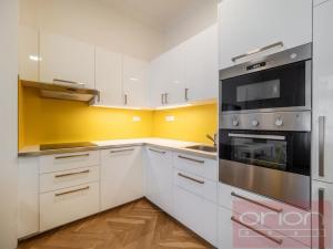 Pronájem bytu 2+kk, Praha - Bubeneč, Šmeralova, 52 m2