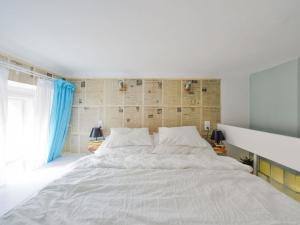 Pronájem bytu 1+kk, Praha - Nové Město, Hálkova, 26 m2