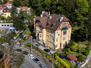 Pronájem bytu 6+kk a větší, Karlovy Vary, Na Vyhlídce, 144 m2