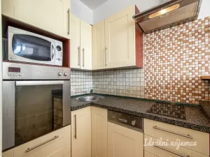 Pronájem bytu 2+kk, Praha - Modřany, Pertoldova, 41 m2