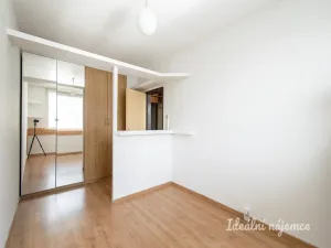 Pronájem bytu 2+kk, Praha - Modřany, Pertoldova, 41 m2