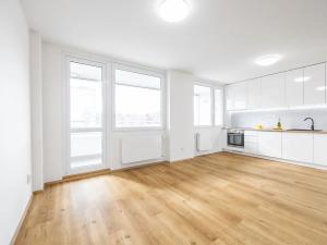 Prodej bytu 3+kk, Praha - Prosek, Vysočanská, 82 m2